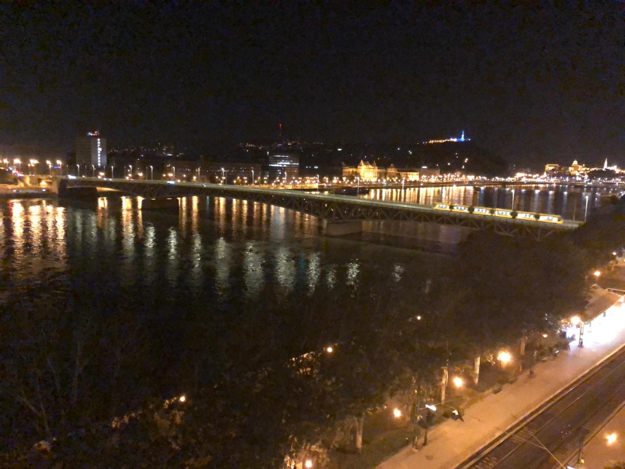 Danube Paradise Budapest Exteriör bild